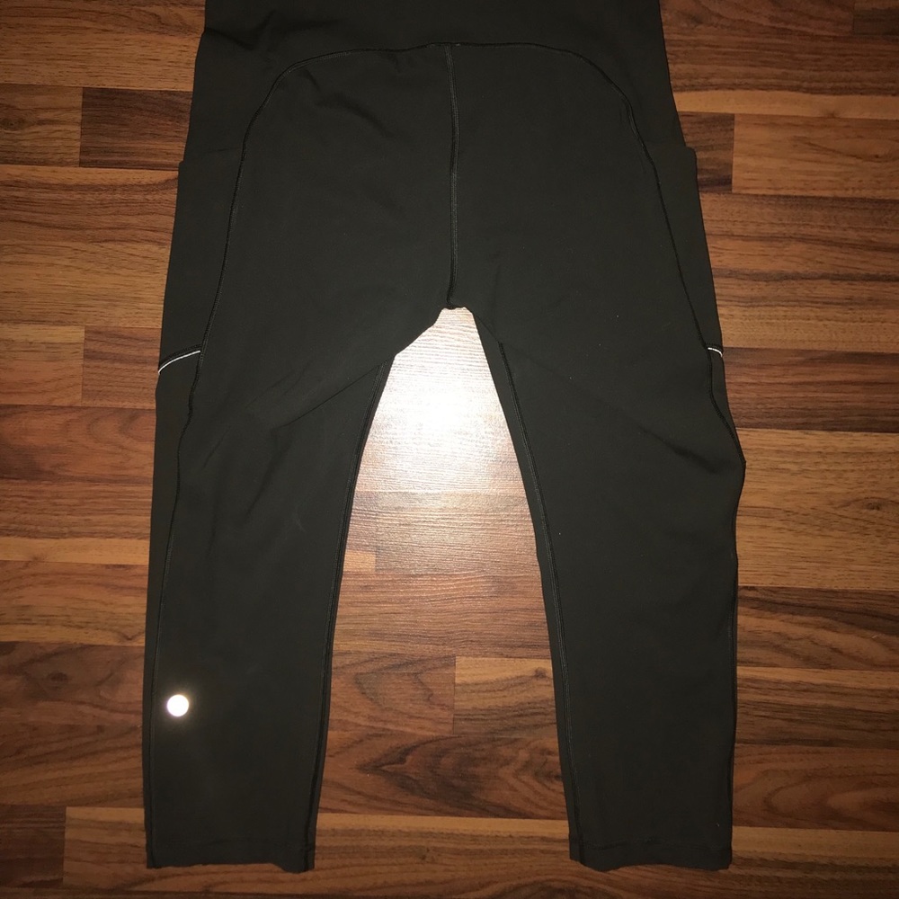 Lulu lemon dark green leggings, NEVER WORN Size 8